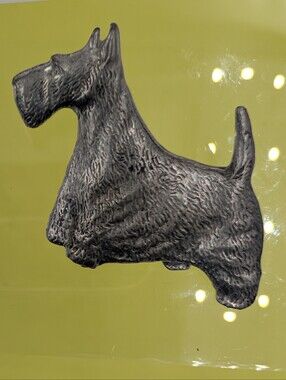 Scottish Terrier Dog Pet Brooch Pin Gunmetal Grey Silvertone EUC Celtic Pin C54